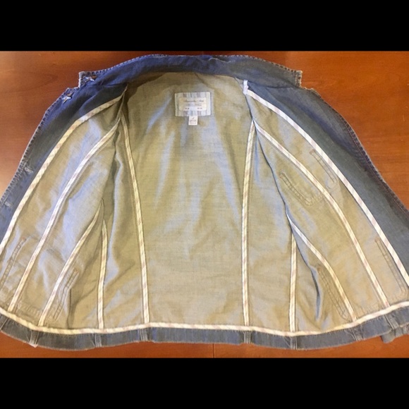 Abercrombie & Fitch distressed denim jacket - Picture 6 of 6